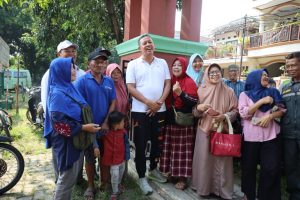Pemkot Bekasi Distribusikan 11.551 Kartu Keluarga Sejahtera, Wali Kota Pastikan Perlindungan Pekerja Ojek Online