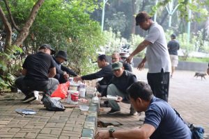 Peringati World Cleanup Day 2025, Tri Adhianto Bersama Warga dan ASN Gotong Royong Bebersih Lingkungan