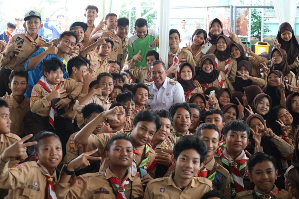 Wali Kota Bekasi Tegaskan Renang di Sekolah Tidak Wajib, Jangan Bebani Orang Tua