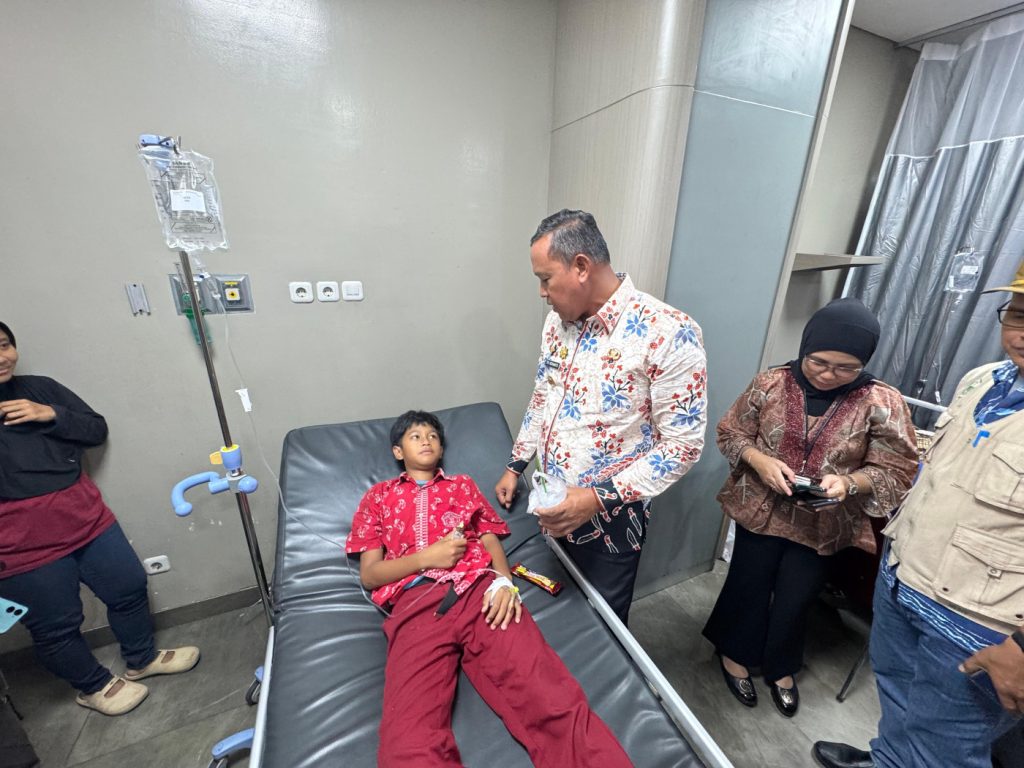 Korban Keracunan Menu MBG Kini Terjadi di Kota Bekasi, 6 Siswa SDN Kota Baru III Bekasi Dilarikan ke IGD RS. Ananda